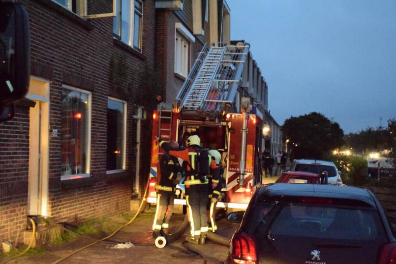Veel schade na woningbrand