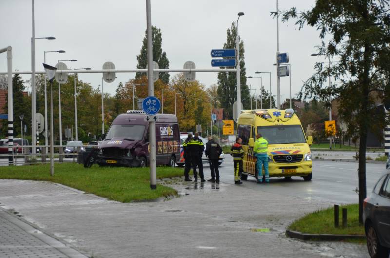 Brandweerwagen onderweg naar melding betrokken bij ongeval