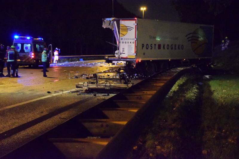 Zeer ernstig ongeval tussen twee vrachtwagens op snelweg