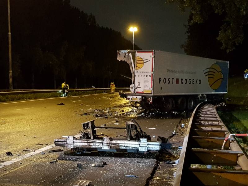 Zeer ernstig ongeval tussen twee vrachtwagens op snelweg