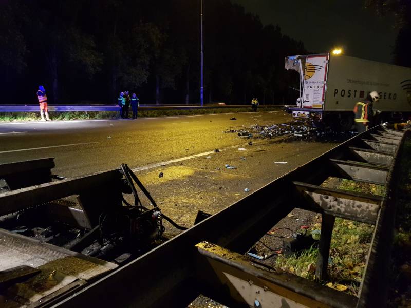 Zeer ernstig ongeval tussen twee vrachtwagens op snelweg