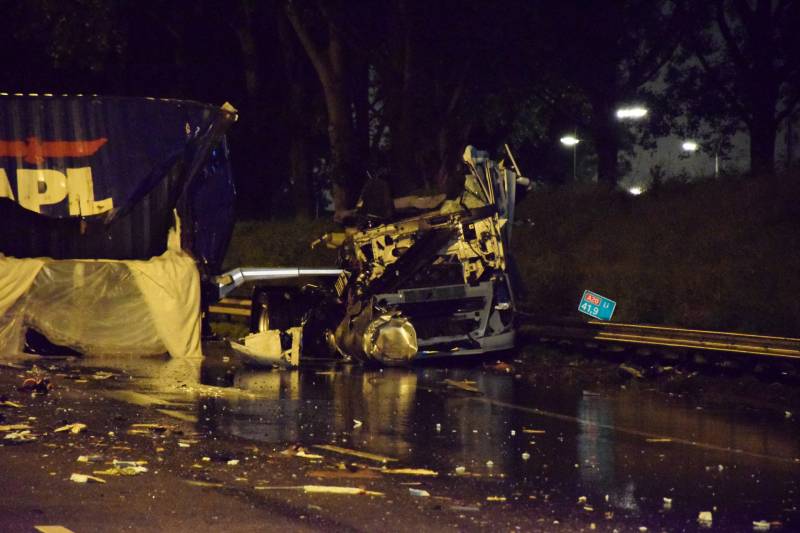 Zeer ernstig ongeval tussen twee vrachtwagens op snelweg