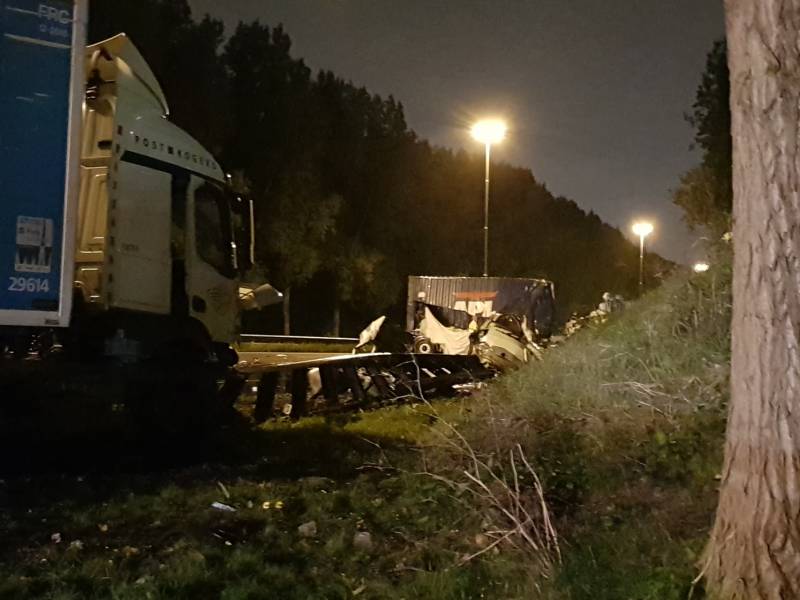 Zeer ernstig ongeval tussen twee vrachtwagens op snelweg
