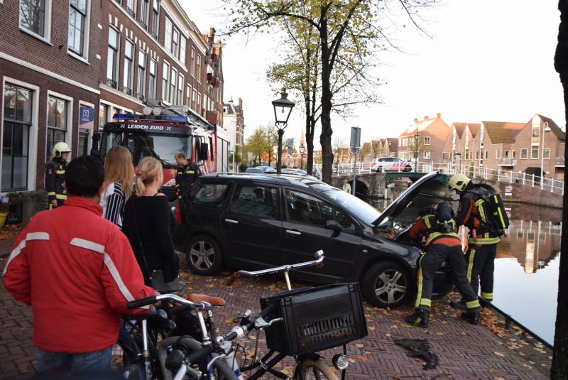 Klein brandje in motorruimte snel geblust