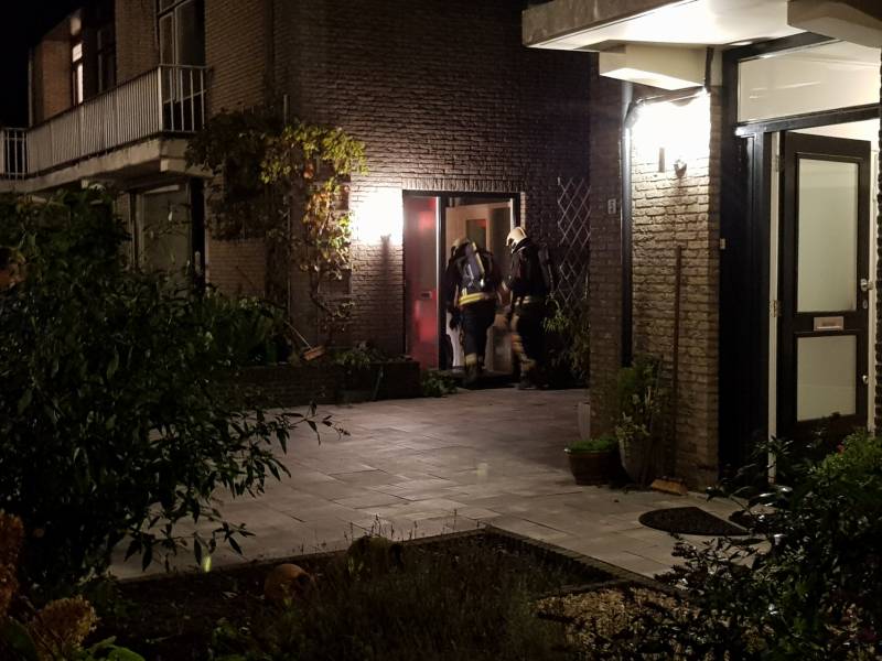 Brandweer enige tijd bezig met gaslucht
