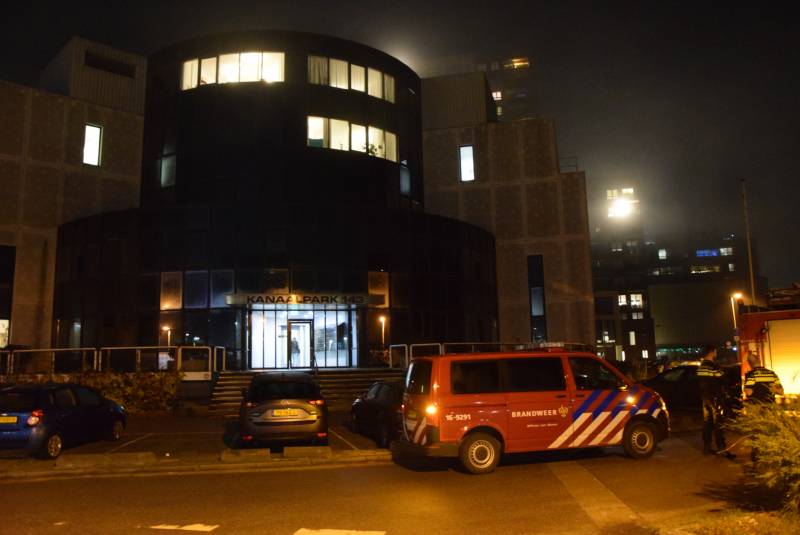 Bewoners ruiken gaslucht, brandweer doet onderzoek