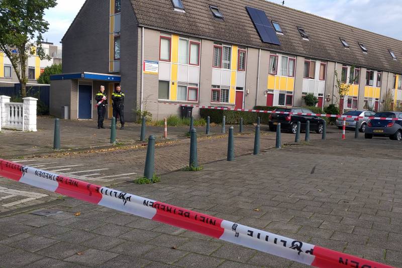 Man zwaargewond bij steekpartij na woningoverval in Hoogvliet