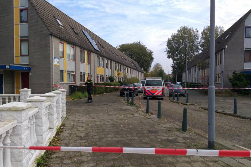 Man zwaargewond bij steekpartij na woningoverval in Hoogvliet