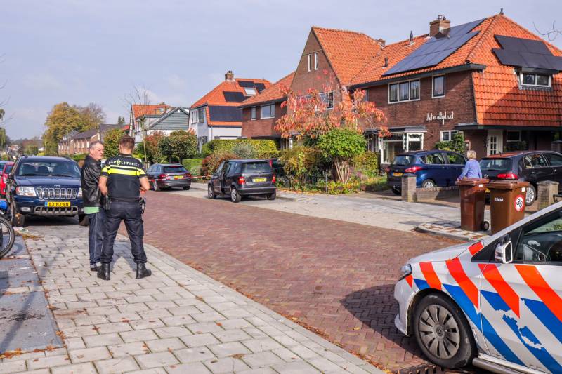 Man op speed-pedelec zwaargewond na botsing tegen autoportier