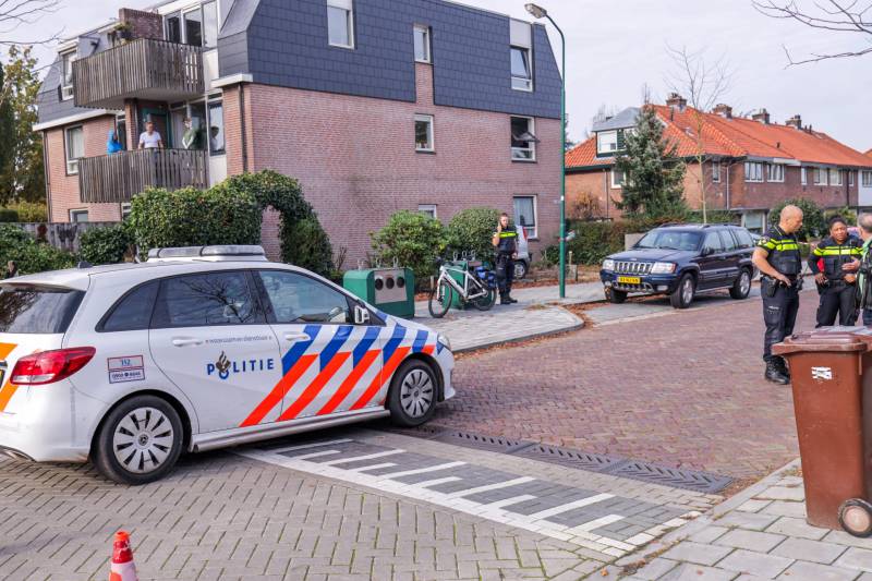 Man op speed-pedelec zwaargewond na botsing tegen autoportier