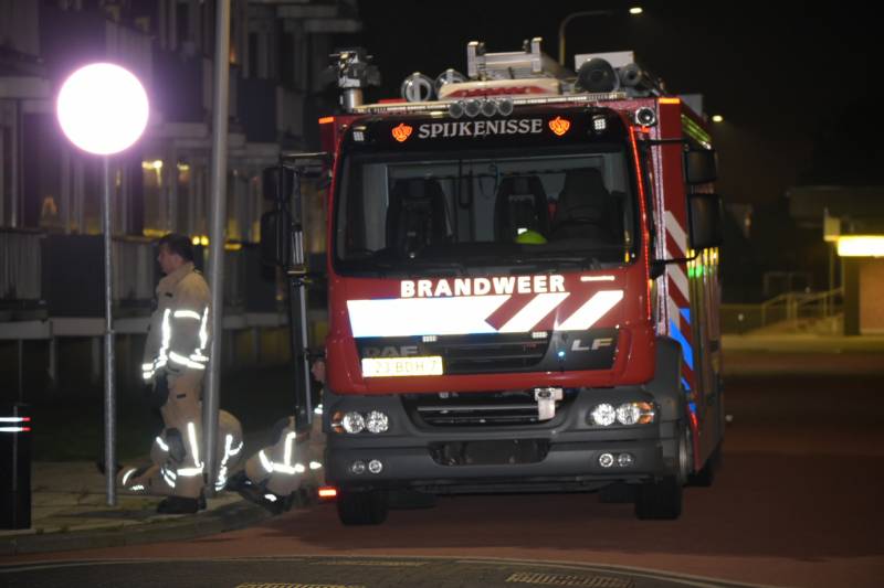 Ravage na plofkraak, winkelcentrum en 14 woningen ontruimd