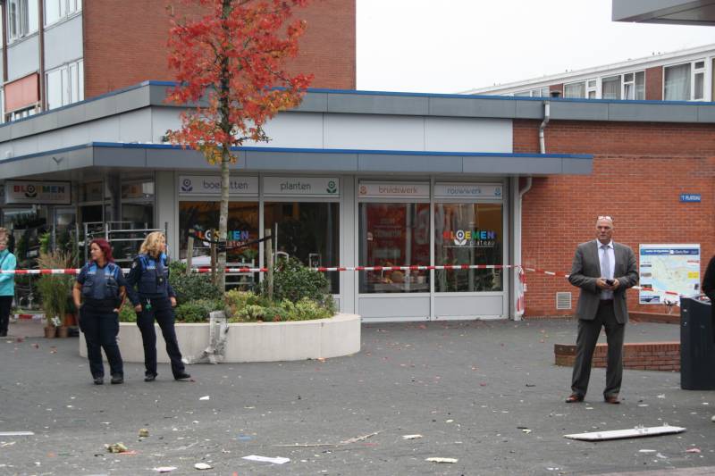 Enorme ravage bij daglicht plofkraak ING-bank