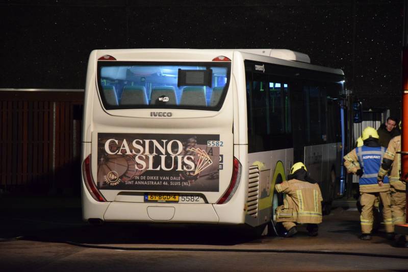 Vastgelopen rem veroorzaakt brand