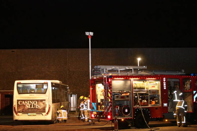 Vastgelopen rem veroorzaakt brand