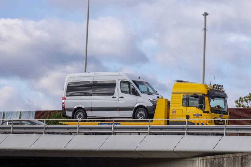 Rijbaan afgesloten na ongeval A28