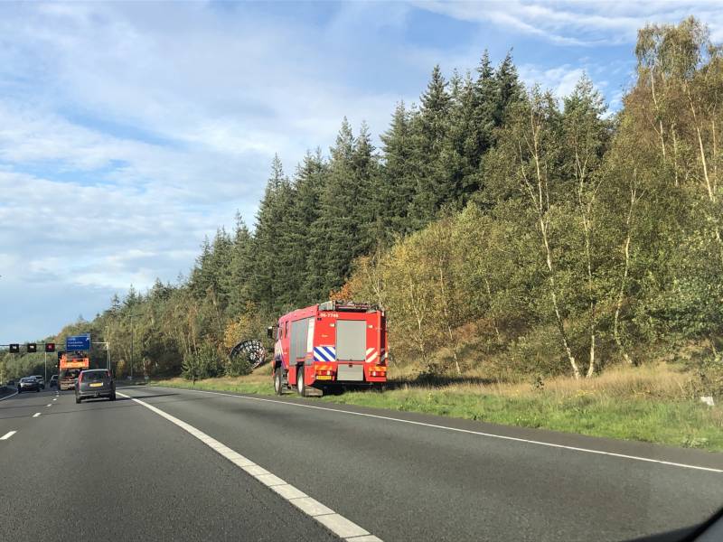 Rookontwikkeling uit camera langs snelweg