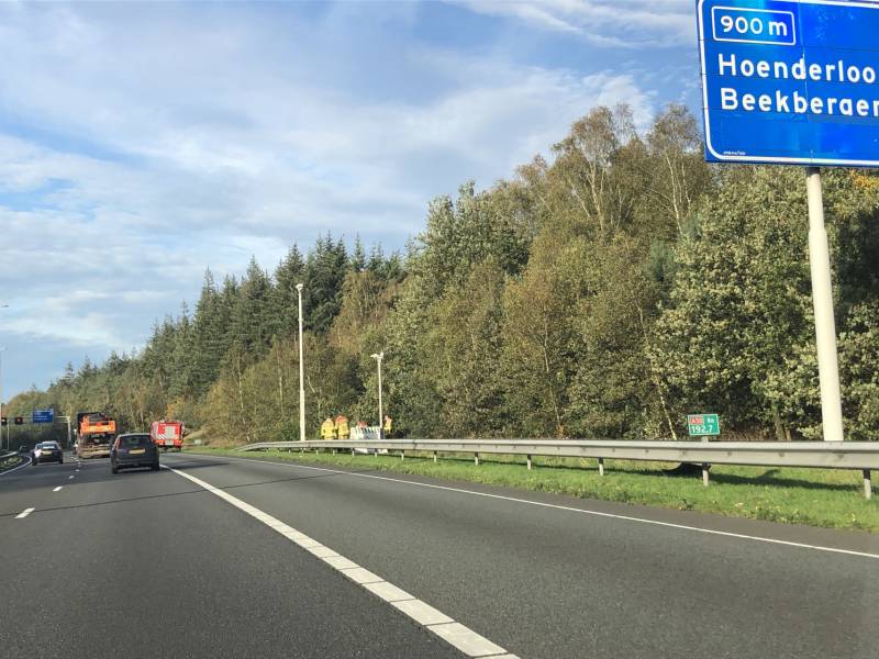 Rookontwikkeling uit camera langs snelweg