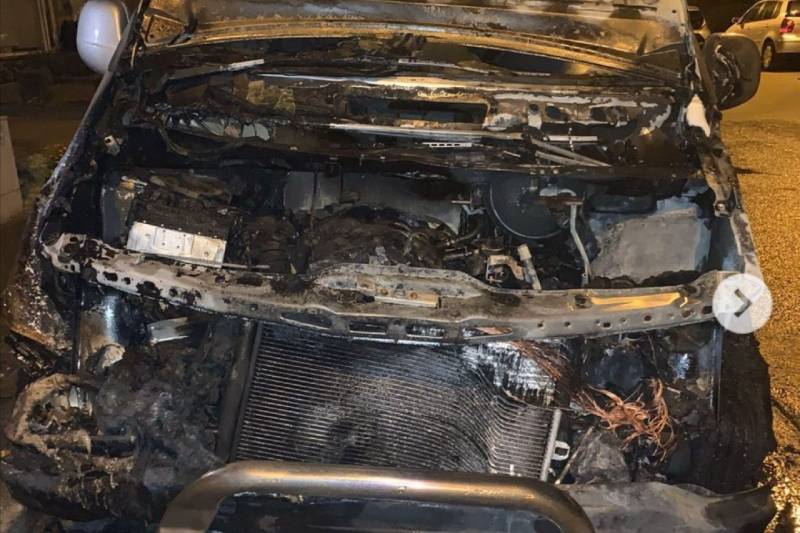Mercedes Vito loopt grote schade op bij brand