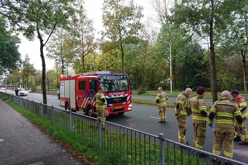 Brandweer onderzoekt roze vloeistof