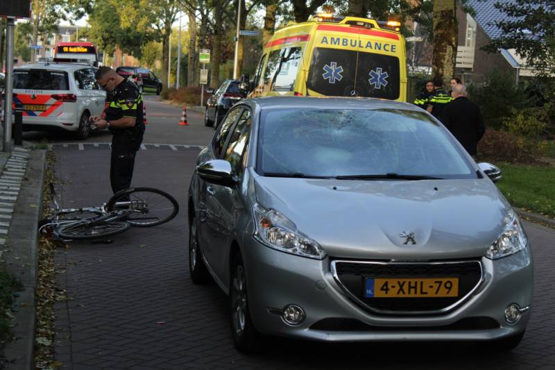 Fietser gewond na aanrijding met auto