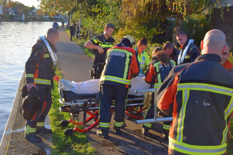 Man op scootmobiel te water geraakt