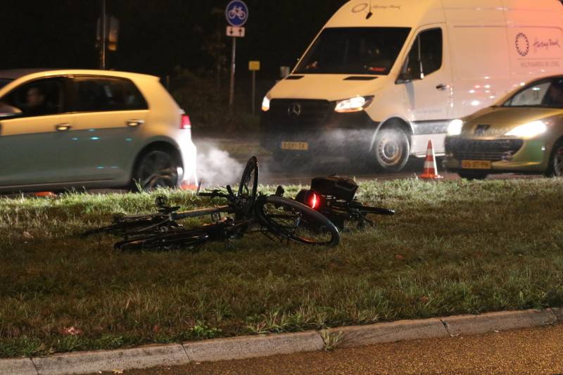 Fietsers gewond na aanrijding met personenauto