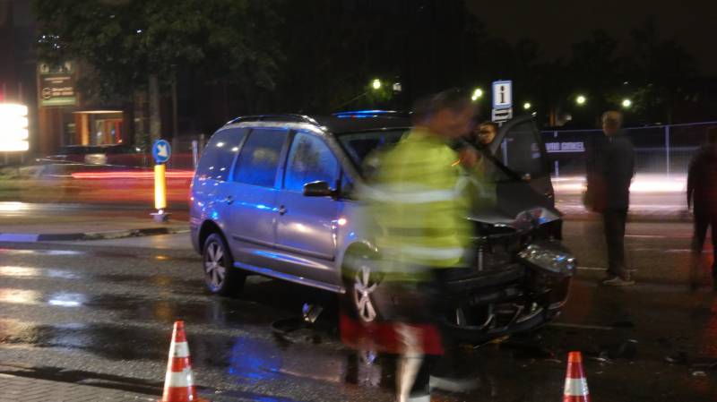 Flinke schade na aanrijding op kruising