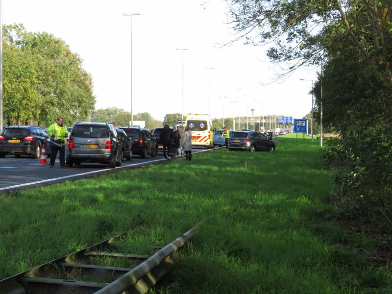 Vijf auto's betrokken bij kop-staart aanrijding