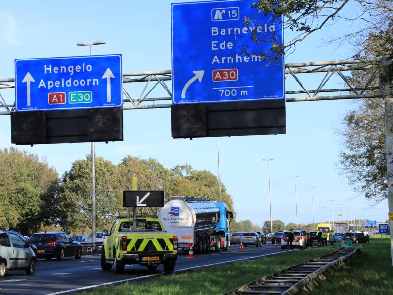 Vijf auto's betrokken bij kop-staart aanrijding
