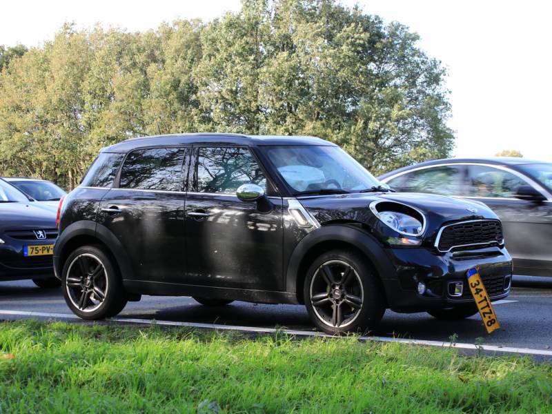 Vijf auto's betrokken bij kop-staart aanrijding