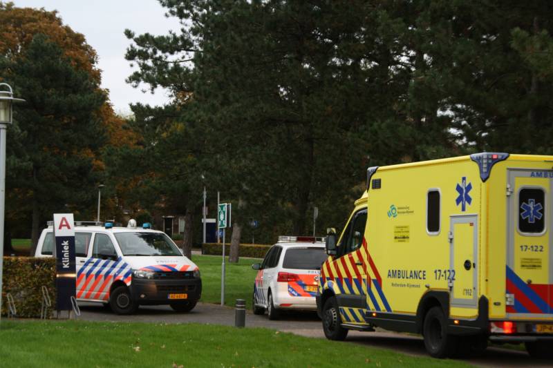 Personeelslid neergestoken in psychiatrisch centrum