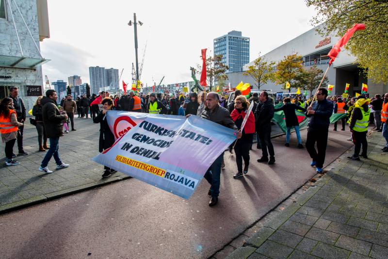 Acht aanhoudingen bij demonstratie van Koerden