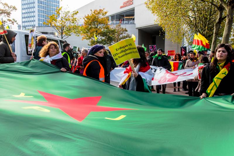 Acht aanhoudingen bij demonstratie van Koerden
