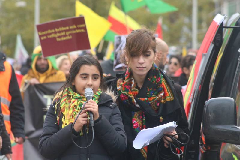 Acht aanhoudingen bij demonstratie van Koerden