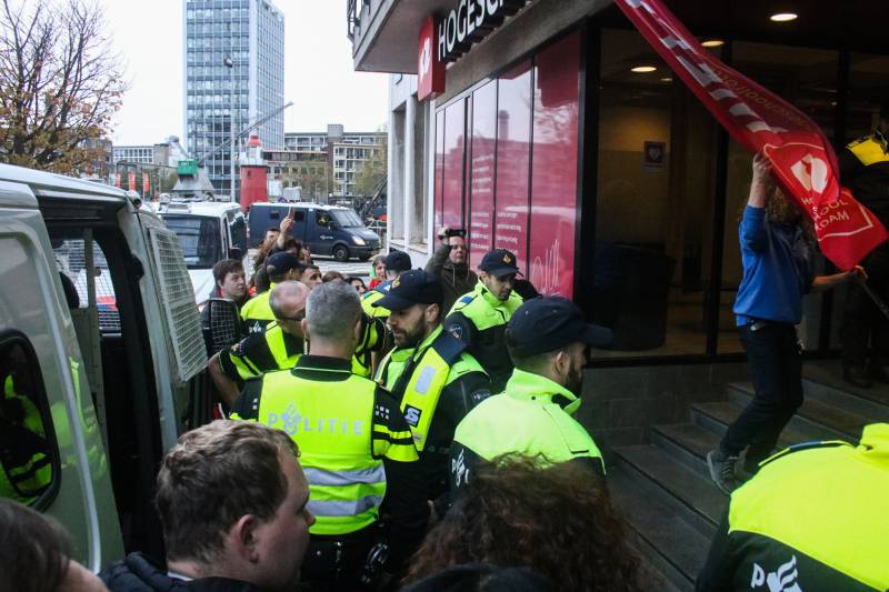Acht aanhoudingen bij demonstratie van Koerden