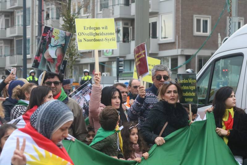 Acht aanhoudingen bij demonstratie van Koerden