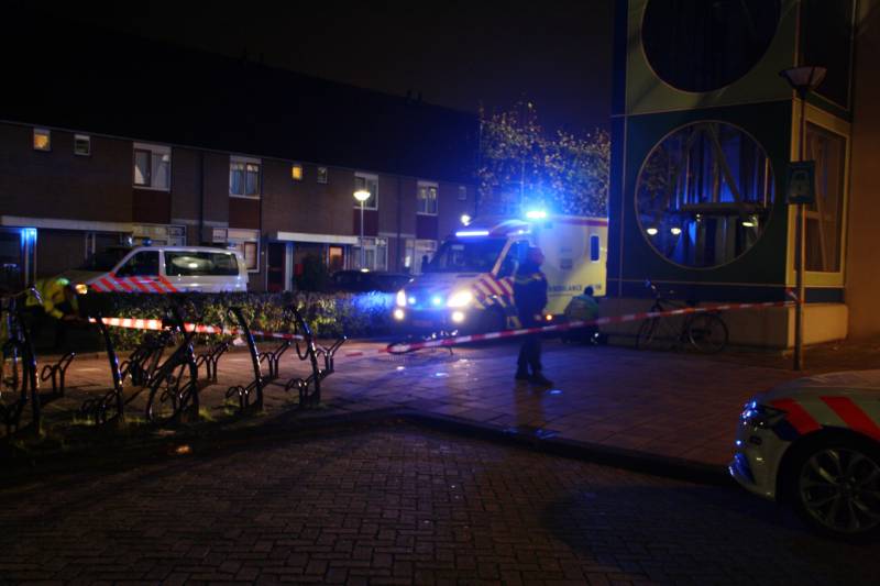 Jongeman zwaargewond bij steekpartij