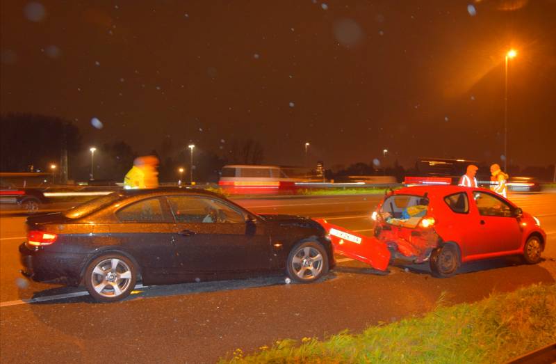 Flinke schade bij kop-staart aanrijding op snelweg