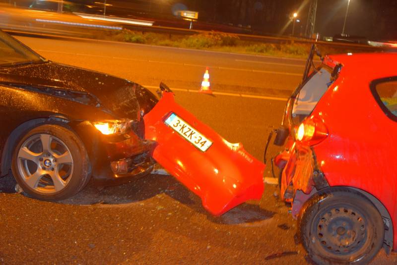 Flinke schade bij kop-staart aanrijding op snelweg