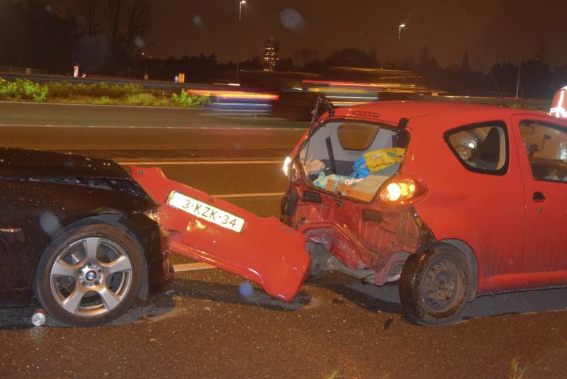 Flinke schade bij kop-staart aanrijding op snelweg