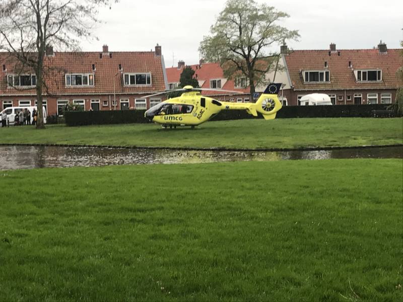 Traumahelikopter landt voor medisch incident
