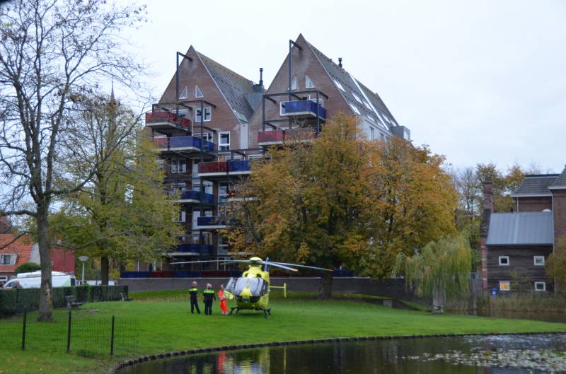 Traumahelikopter landt voor medisch incident