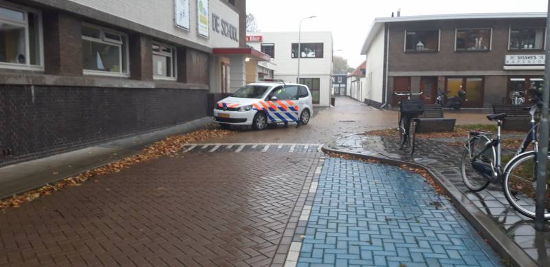 Brandje onder overkapping snel geblust