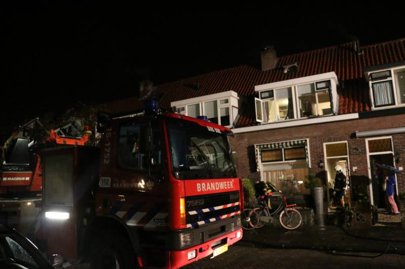 Fikse rookontwikkeling bij schoorsteenbrand