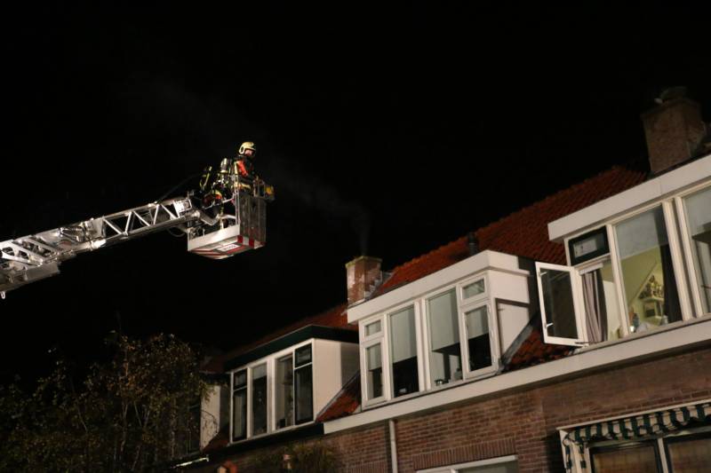 Fikse rookontwikkeling bij schoorsteenbrand