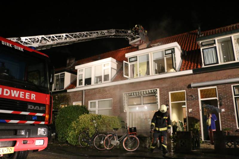 Fikse rookontwikkeling bij schoorsteenbrand