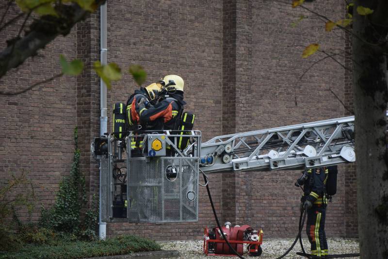 Dak van kerk vat vlam bij werkzaamheden