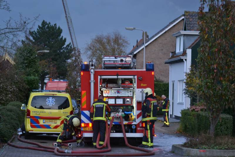 Dak van kerk vat vlam bij werkzaamheden