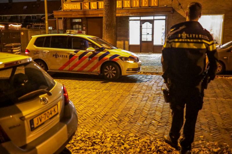 Overval op slijterij, politie doet onderzoek