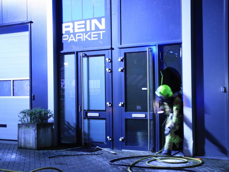 Brand in loods van stucadoorsbedrijf